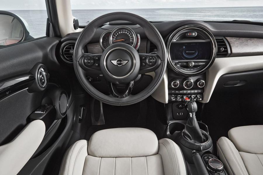  Mini Cooper Hardtop 2015 года  (фото 13 из 26)
